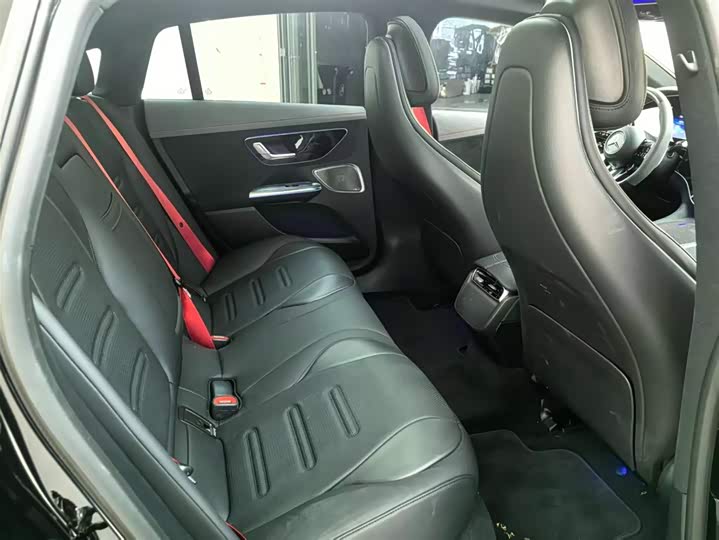 Фото 17 - Mercedes-Benz EQE AMG