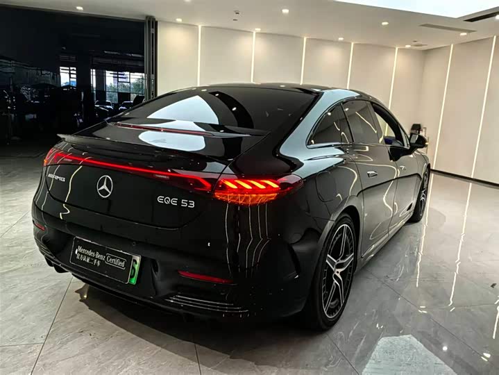 Фото 6 - Mercedes-Benz EQE AMG