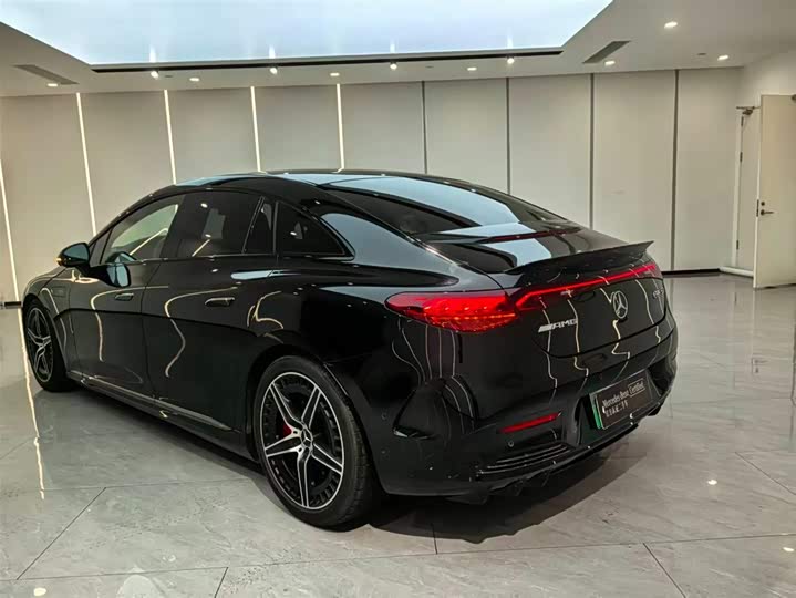 Фото 7 - Mercedes-Benz EQE AMG