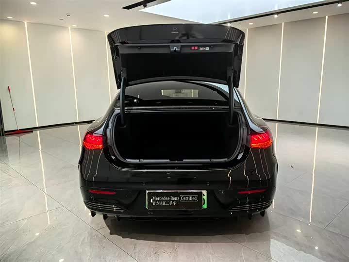 Фото 8 - Mercedes-Benz EQE AMG