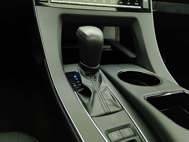 Фото 13 - Toyota Avalon