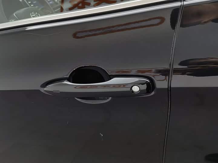 Фото 18 - Toyota Avalon