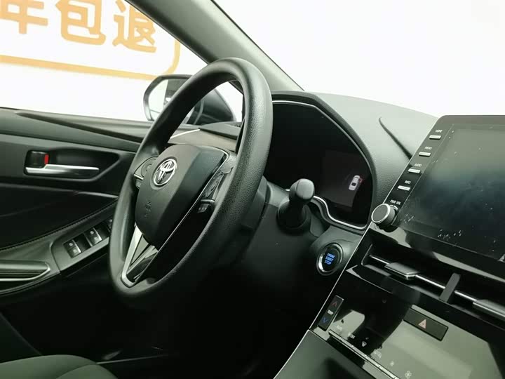 Фото 22 - Toyota Avalon