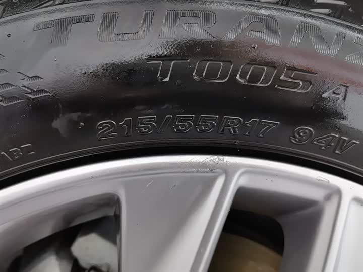 Фото 24 - Toyota Avalon