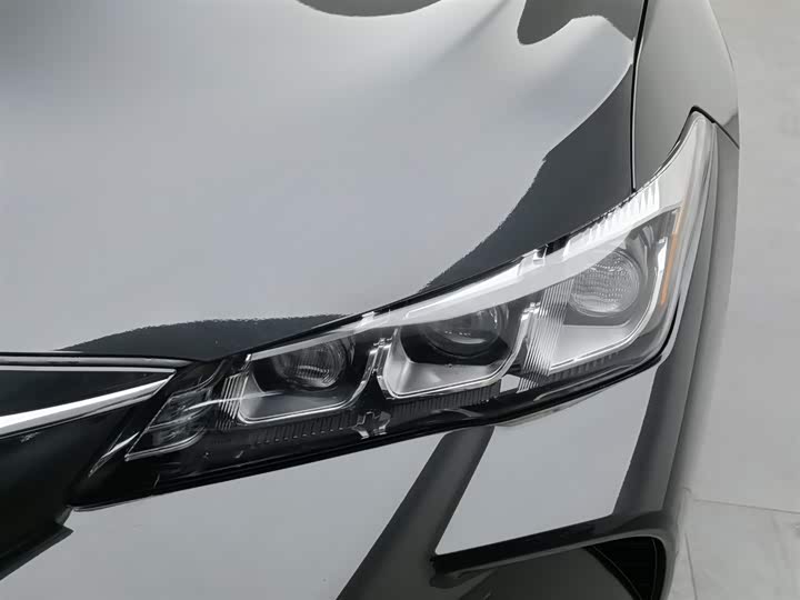 Фото 7 - Toyota Avalon