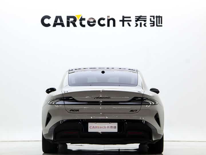 Фото 22 - Xiaomi SU7