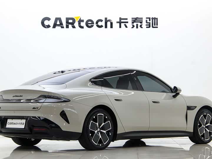 Фото 23 - Xiaomi SU7