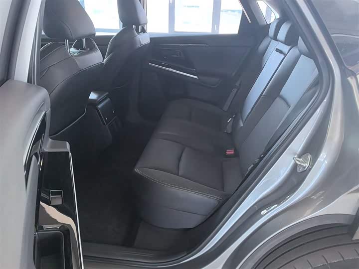 Фото 17 - Toyota bZ4X