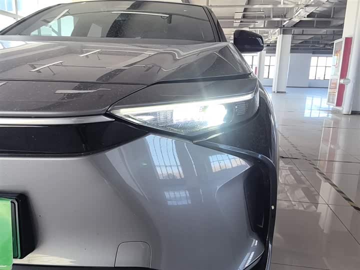 Фото 24 - Toyota bZ4X