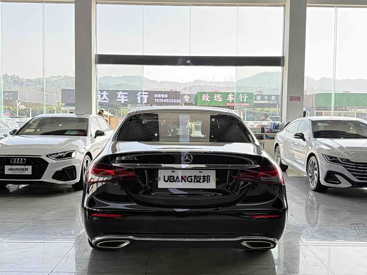 Фото 5 - Mercedes-Benz E-Class