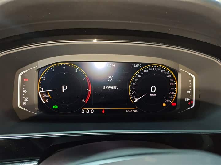 Фото 12 - Volkswagen Passat