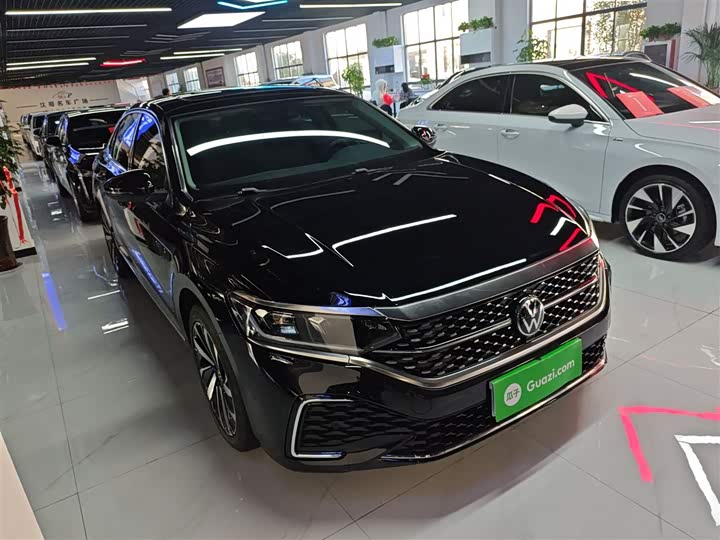 Фото 4 - Volkswagen Passat