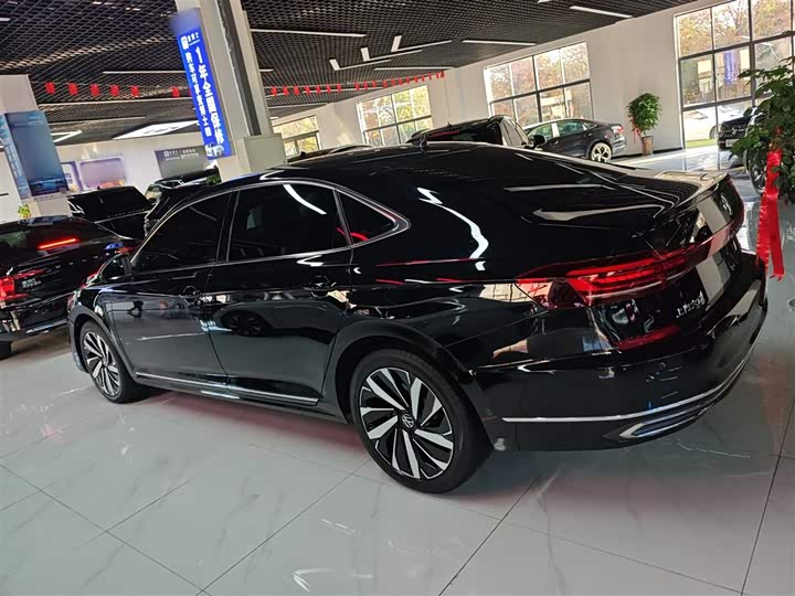 Фото 5 - Volkswagen Passat