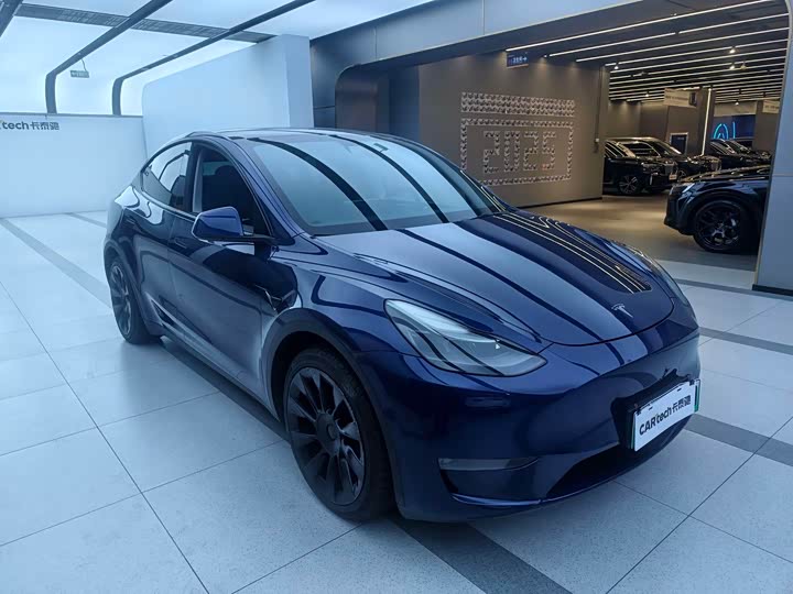 Фото 3 - Tesla Model Y