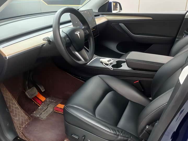 Фото 4 - Tesla Model Y