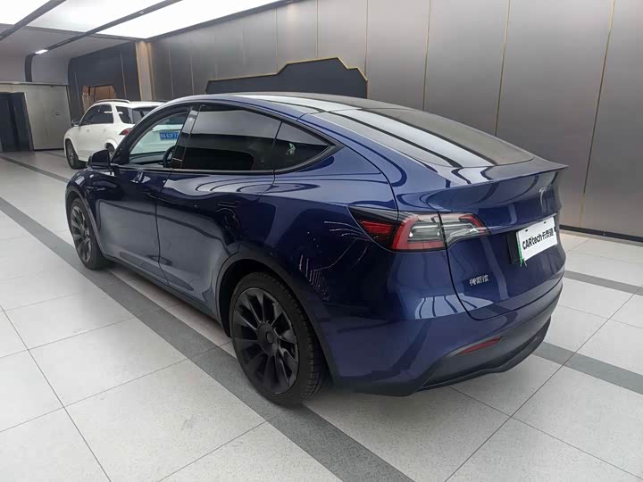 Фото 9 - Tesla Model Y