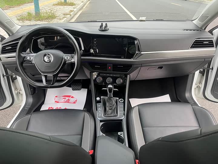 Фото 13 - Volkswagen Sagitar L