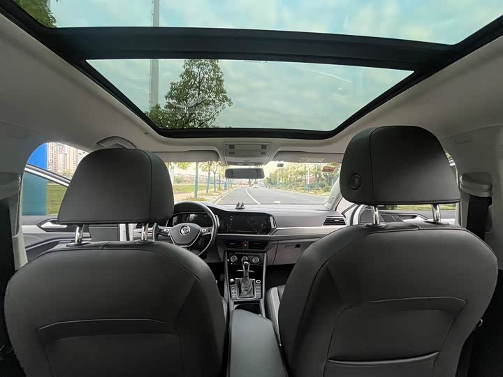 Фото 16 - Volkswagen Sagitar L