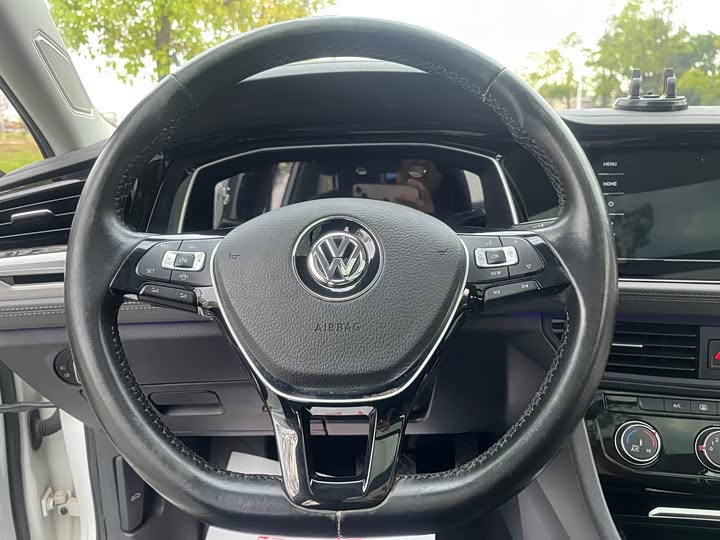 Фото 20 - Volkswagen Sagitar L
