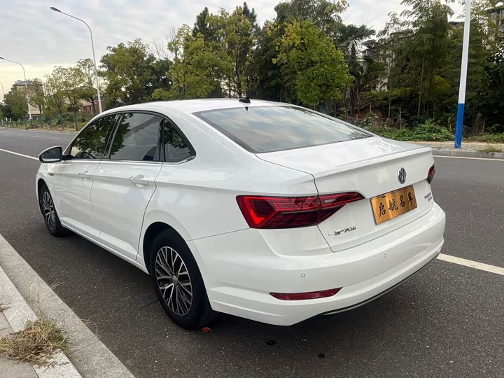 Фото 6 - Volkswagen Sagitar L