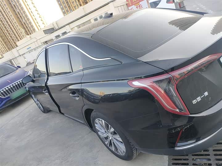 Фото 5 - Hongqi E-QM5