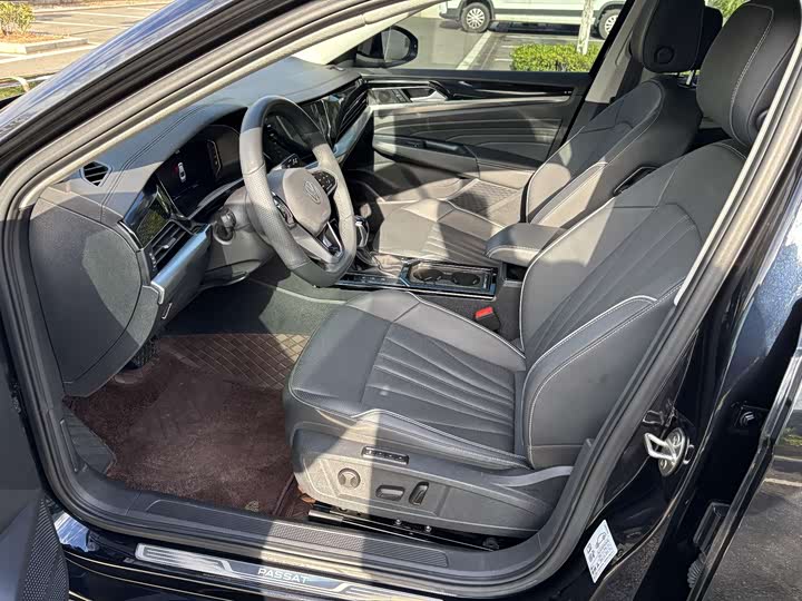 Фото 7 - Volkswagen Passat