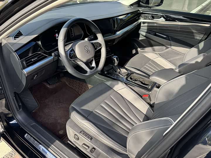 Фото 9 - Volkswagen Passat