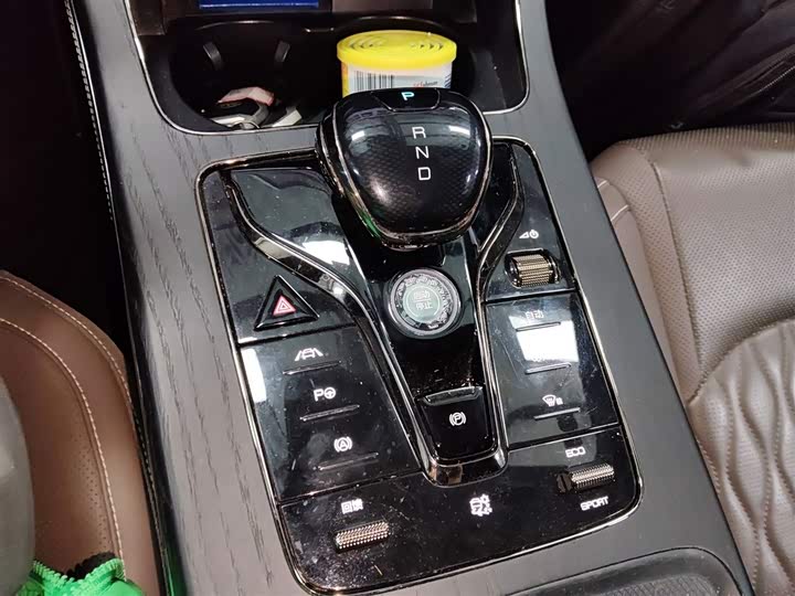 Фото 14 - BYD Han