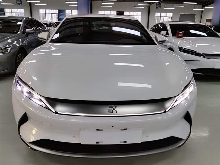 Фото 3 - BYD Han