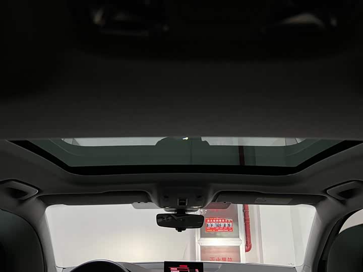 Фото 11 - Audi Q2L