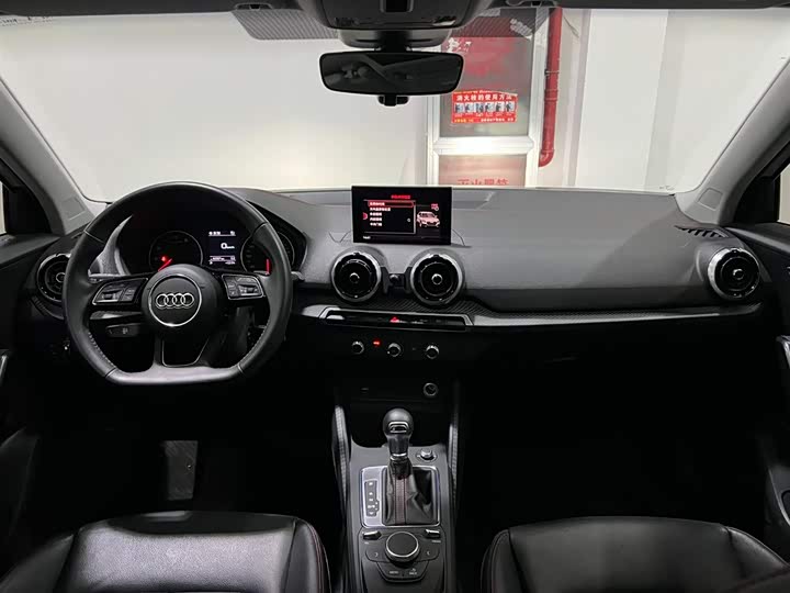 Фото 12 - Audi Q2L