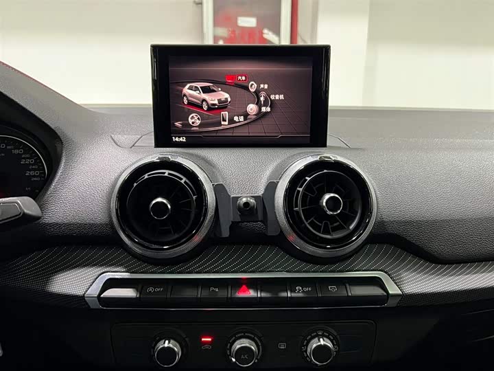 Фото 15 - Audi Q2L