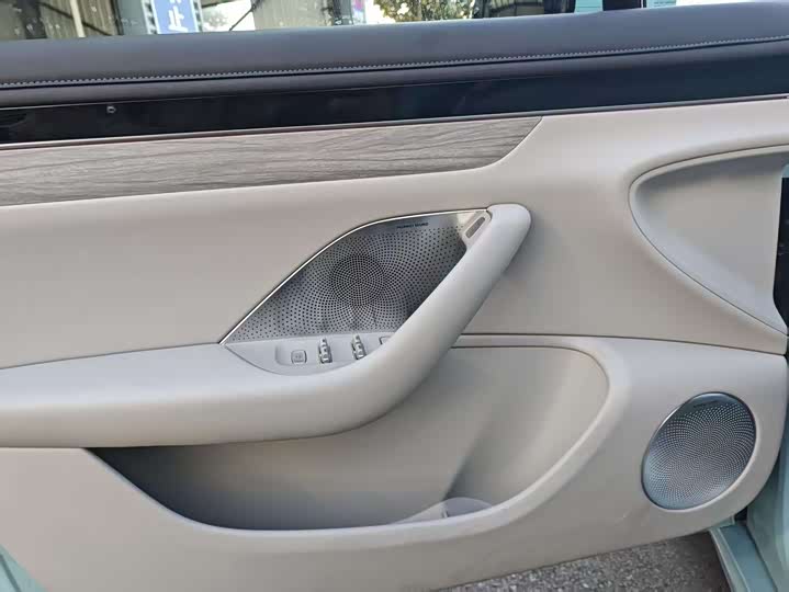 Фото 11 - Luxeed S7