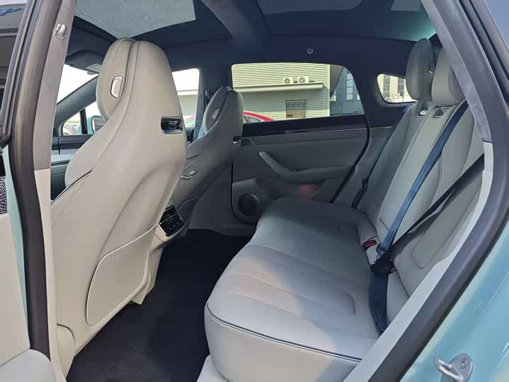 Фото 9 - Luxeed S7