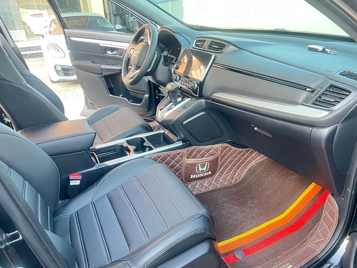 Фото 13 - Honda CR-V