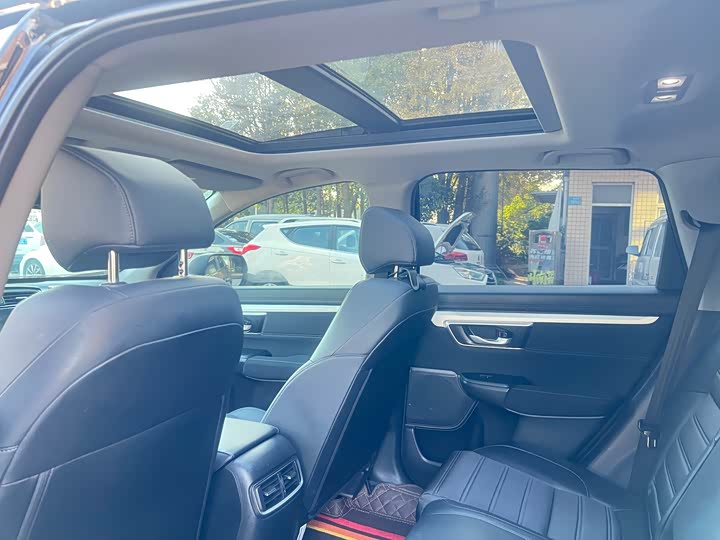 Фото 15 - Honda CR-V