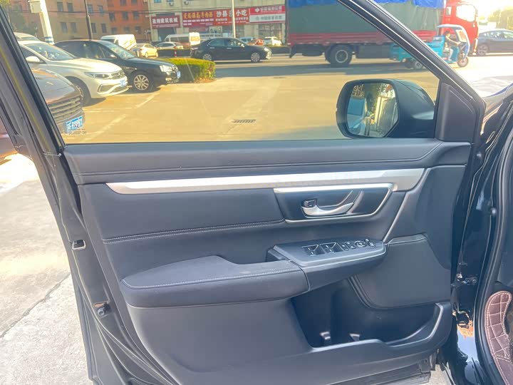 Фото 6 - Honda CR-V