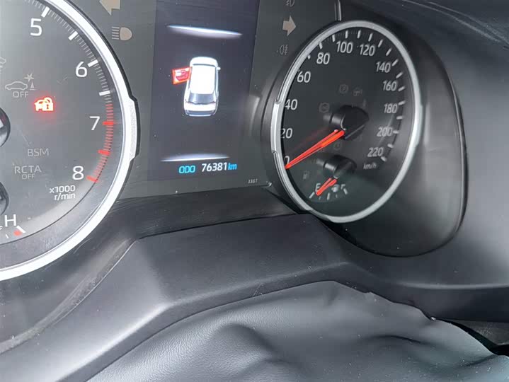 Фото 11 - Toyota Wildlander