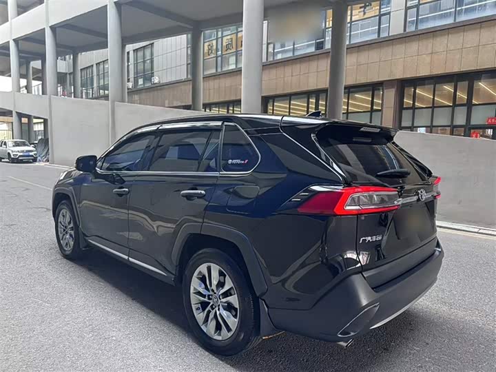 Фото 5 - Toyota Wildlander