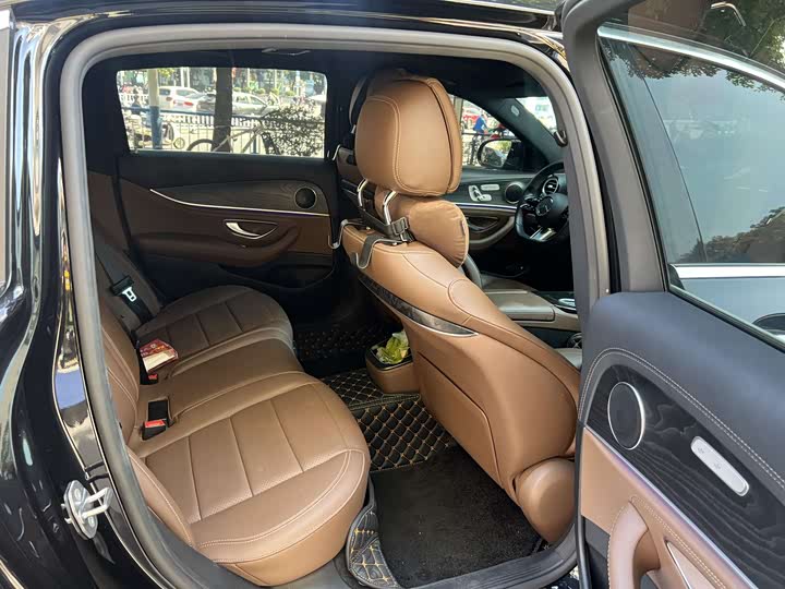 Фото 8 - Mercedes-Benz E-Class Hybrid