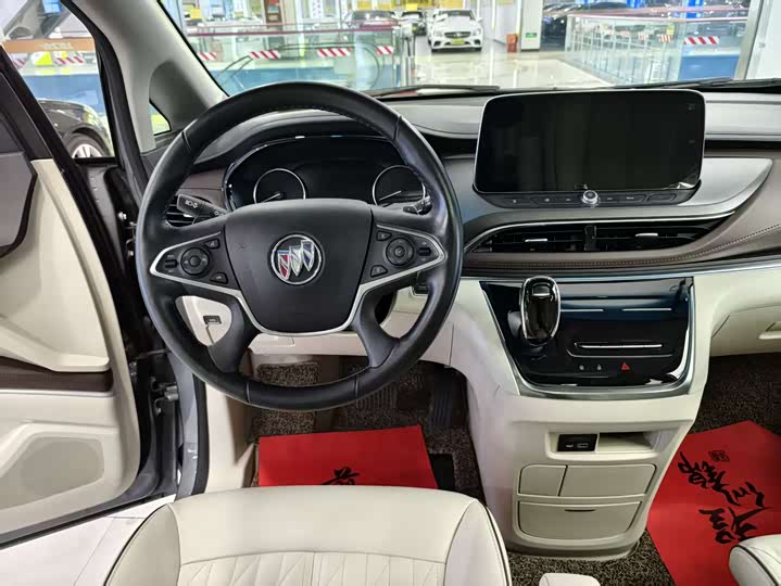 Фото 11 - Buick GL8 ES