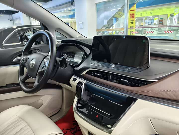 Фото 14 - Buick GL8 ES