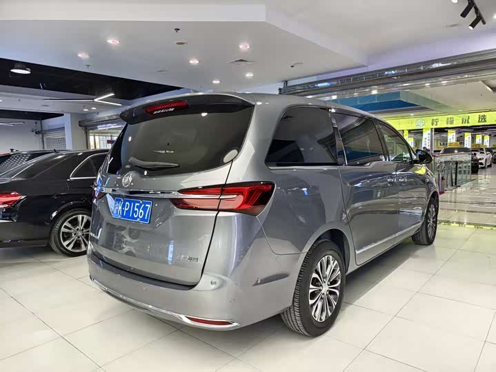 Фото 17 - Buick GL8 ES