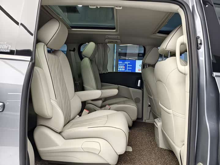 Фото 8 - Buick GL8 ES