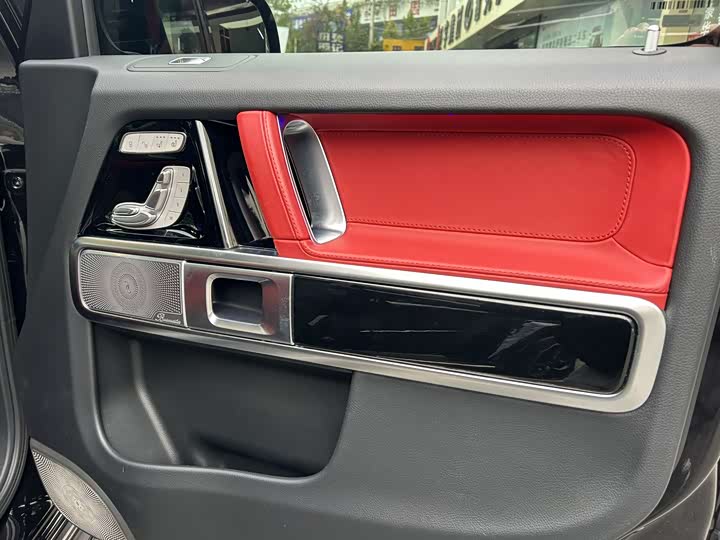 Фото 10 - Mercedes-Benz G-Class AMG