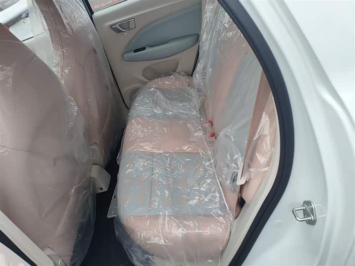 Фото 14 - Leapmotor T03