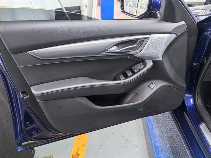 Фото 7 - Cadillac CT5