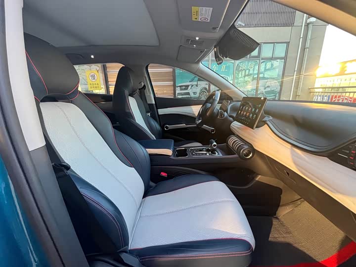 Фото 10 - BYD Yuan Plus