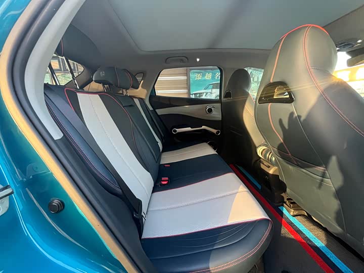 Фото 11 - BYD Yuan Plus