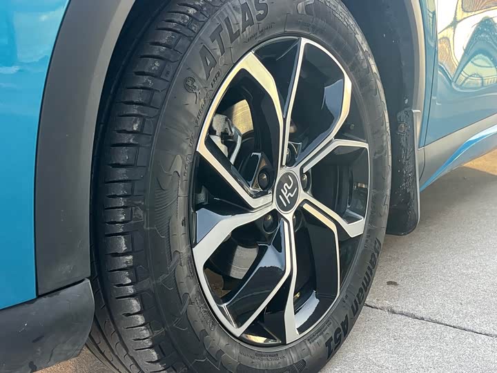 Фото 15 - BYD Yuan Plus